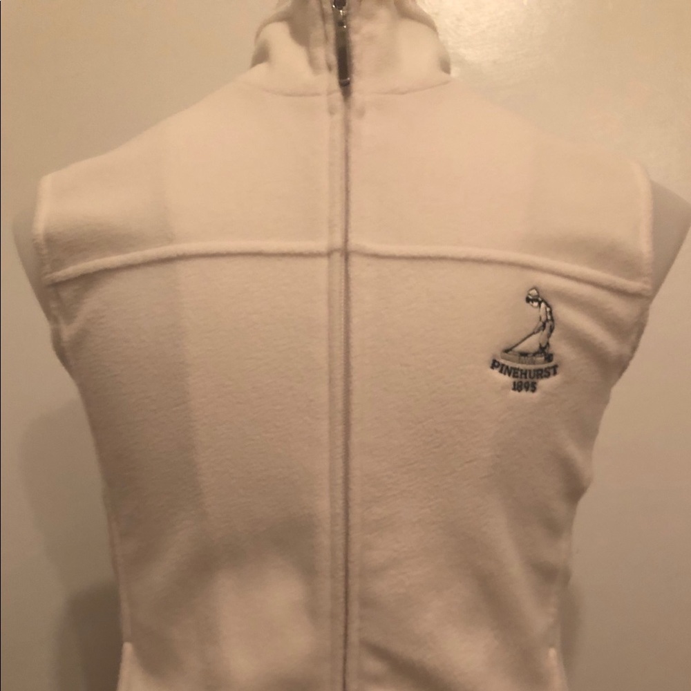Izod club Pinehurst 1895 golf wear ivory vest